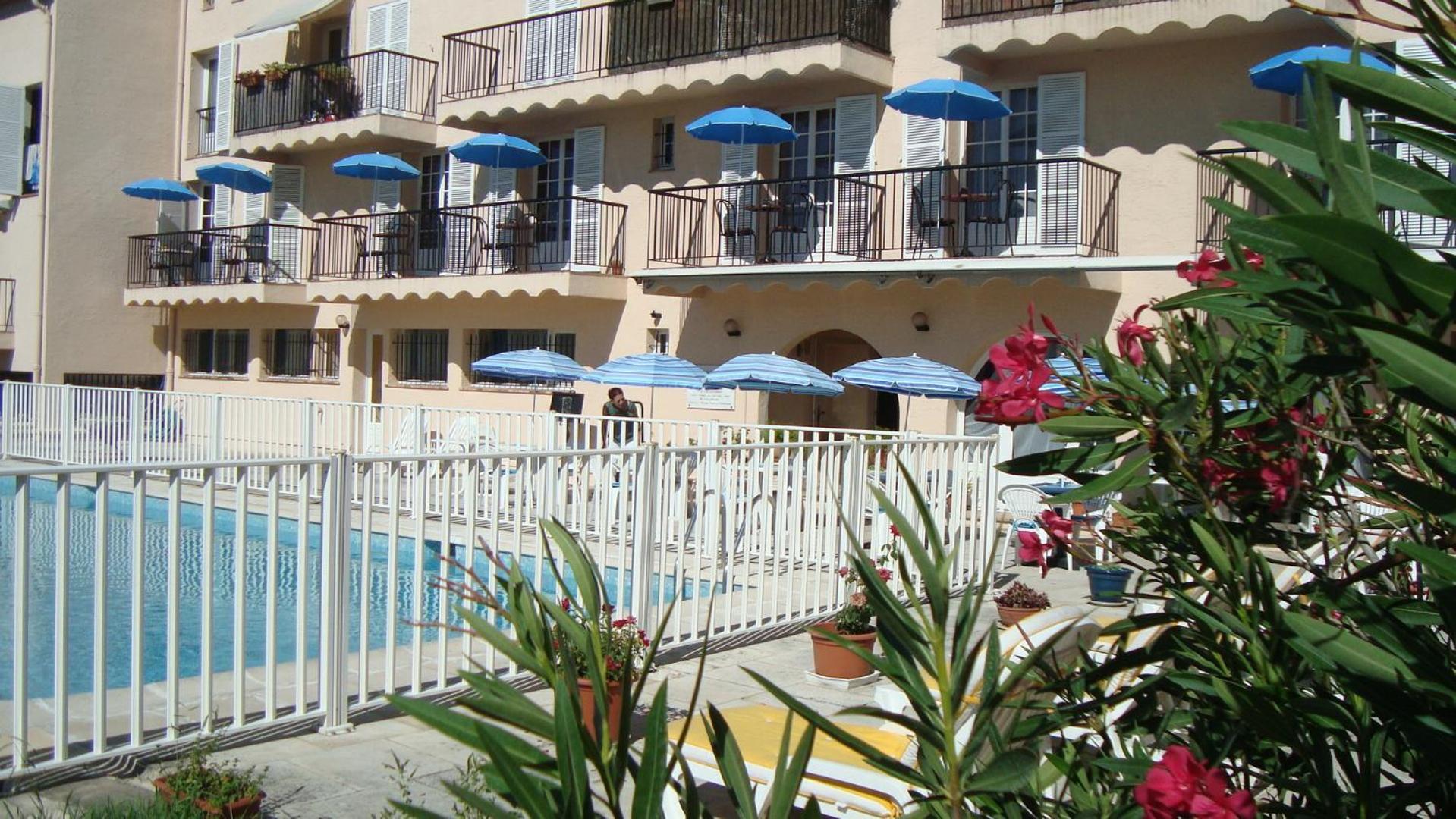 Hotel De La Poste Peymeinade Εξωτερικό φωτογραφία