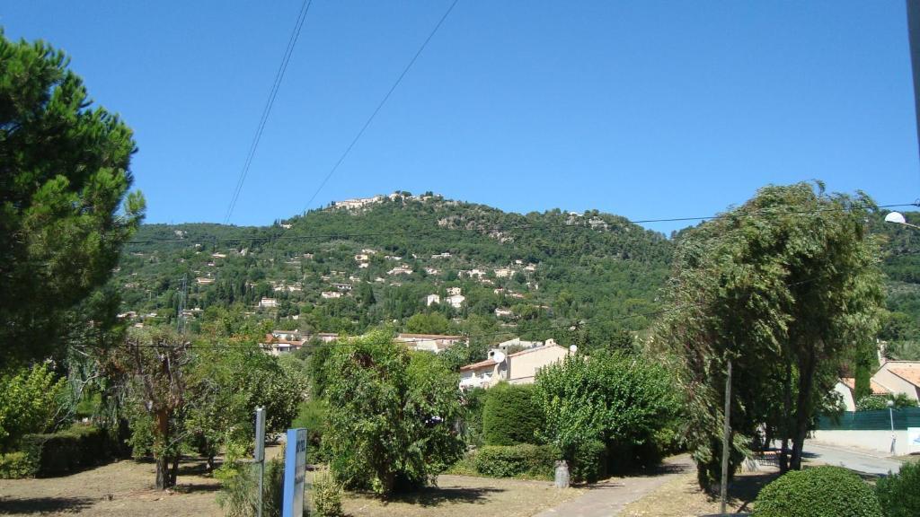 Hotel De La Poste Peymeinade Δωμάτιο φωτογραφία
