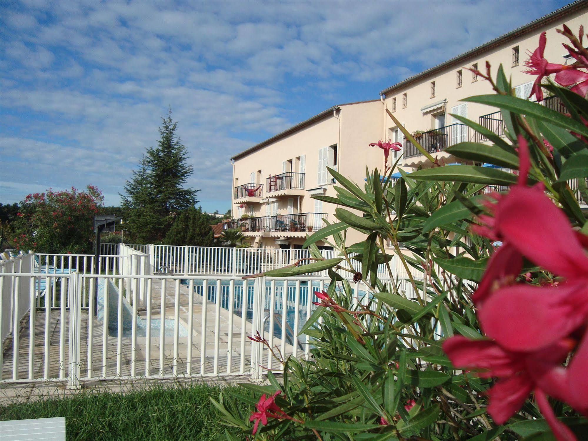 Hotel De La Poste Peymeinade Εξωτερικό φωτογραφία