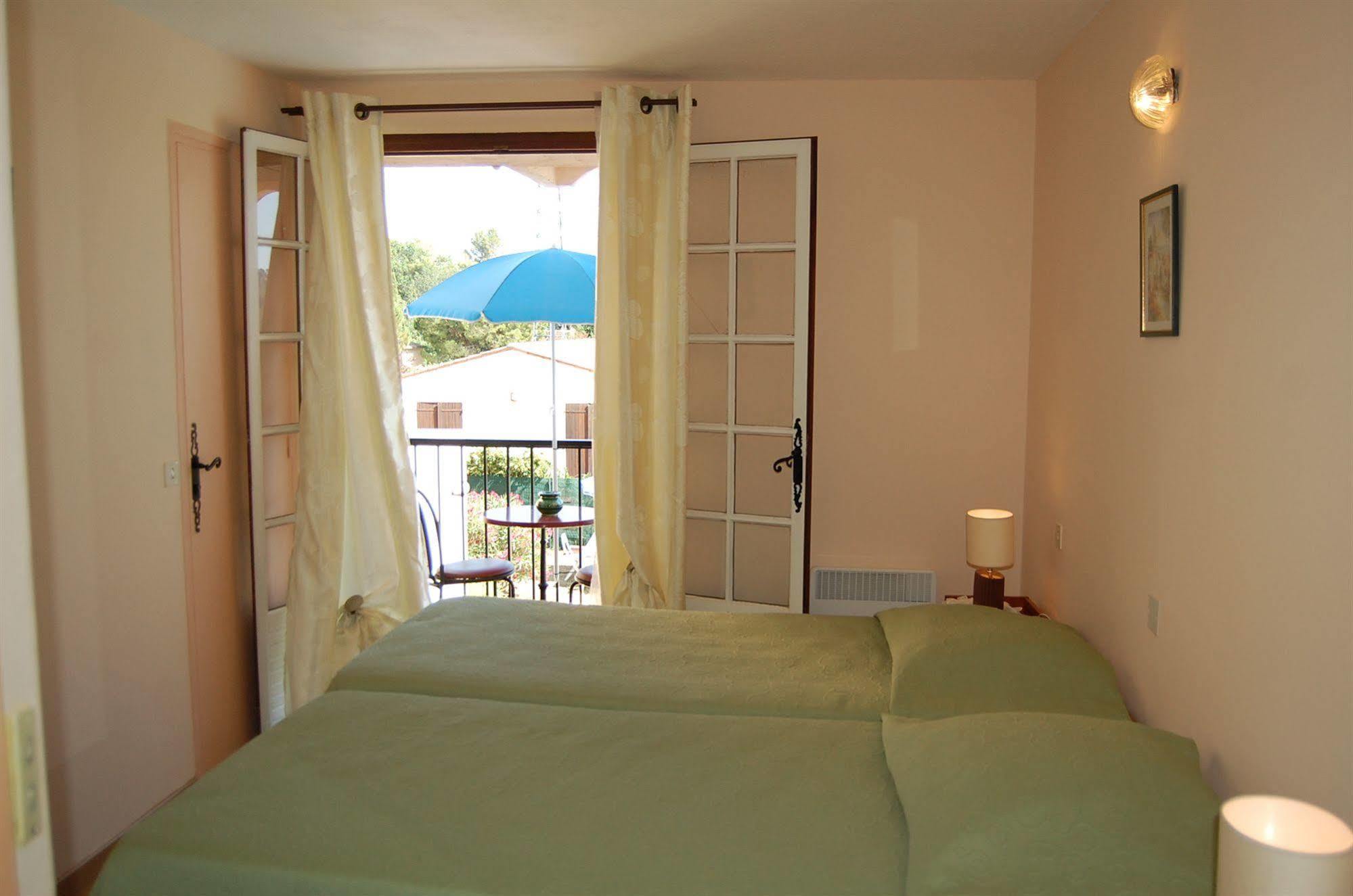 Hotel De La Poste Peymeinade Εξωτερικό φωτογραφία